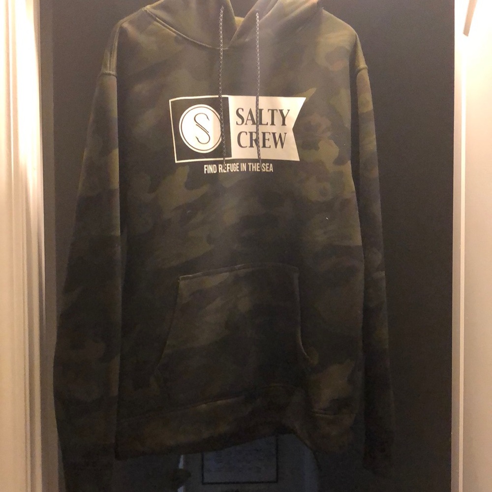 Salty crew hoodie :